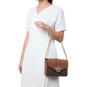 35 | 🍁❤️Michael Kors Carmen Small Shoulder Hand Bag